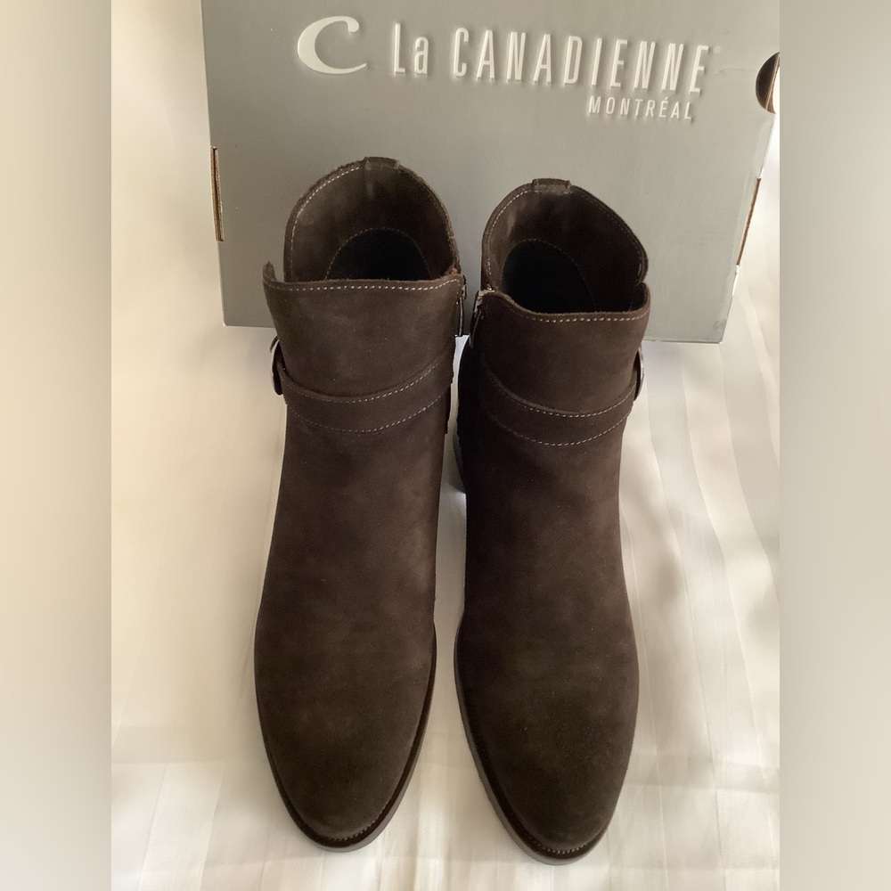 La Canadienne Brown Ankle Boots - Picture 2 of 7